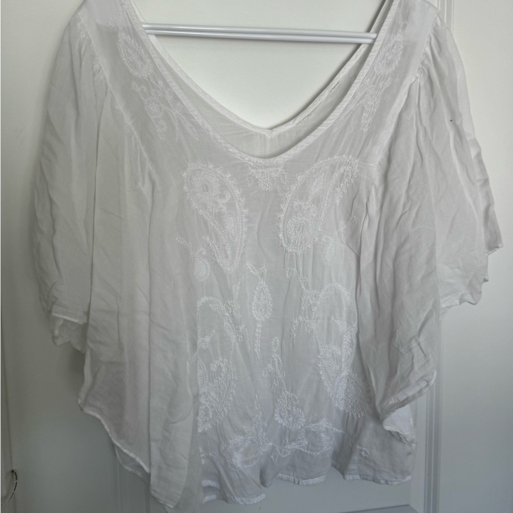 Chic White Women's Blouse with Embroidery